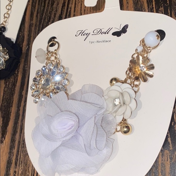 2pc Hey Doll necklace bundle NEW - Picture 3 of 6
